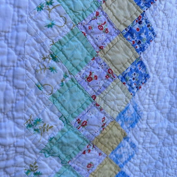 Vintage Patchwork Quilt Postage Stamp Border 78" x 66" Hand Sewn Quilted - Picture 5 of 13